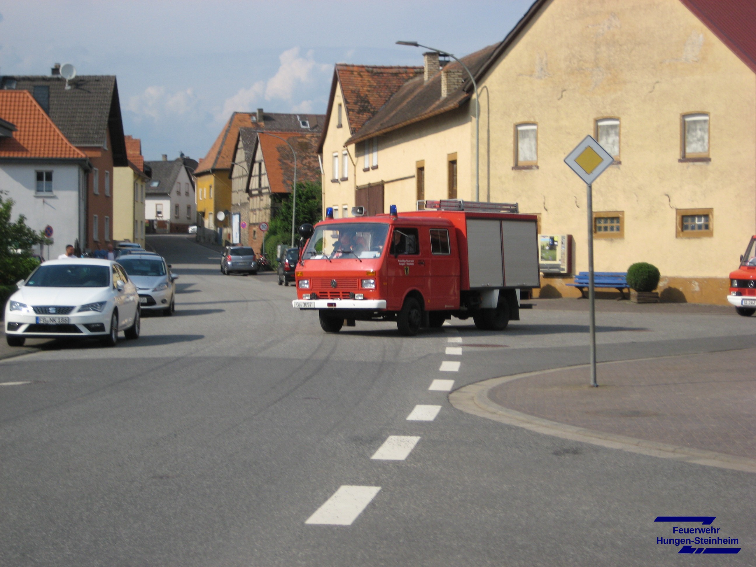 Anfahrt der Mini- & Jugendfeuerwehr